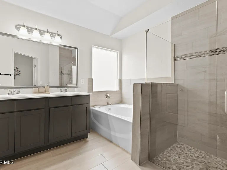 13920 Loreina Luz Ave — Photo 5
