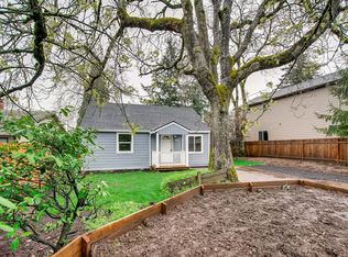 6824 SE Clatsop St, Portland, OR 97206