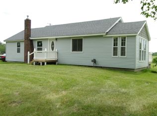 1115 Angle Rd, Lapeer, MI 48446