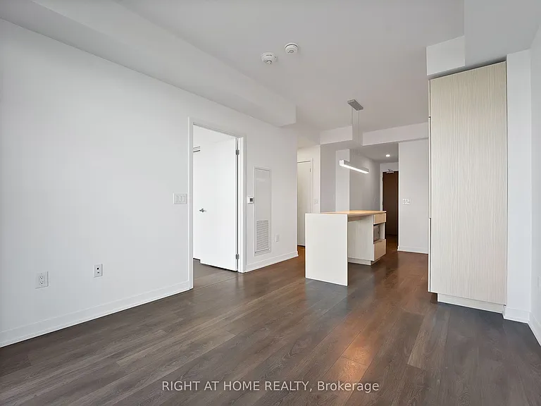 20 Richardson St #11 — Photo 16