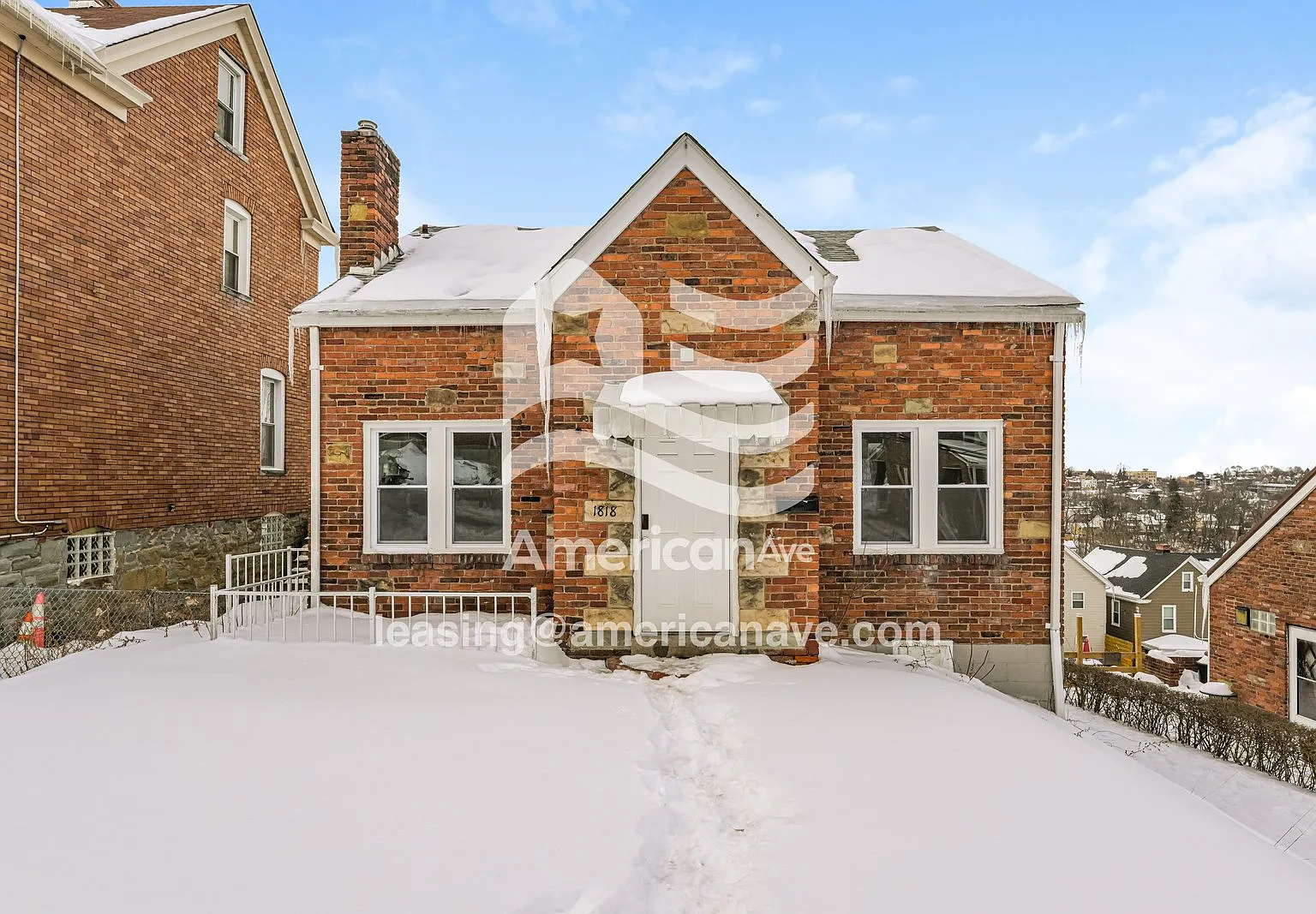 3 bed, 1.0 bath, 1156 sqft, $1,297 — Photo 1