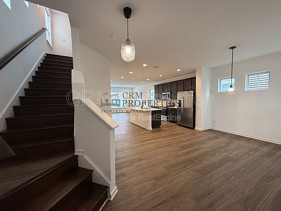 3rd image of 326 N Warman Ave
