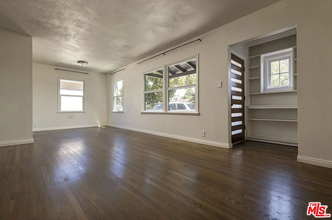 3 bed, 2.0 bath, 1560 sqft, $4,495 — Photo 3