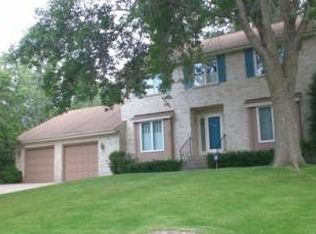 301 135th St E, Burnsville, MN 55337
