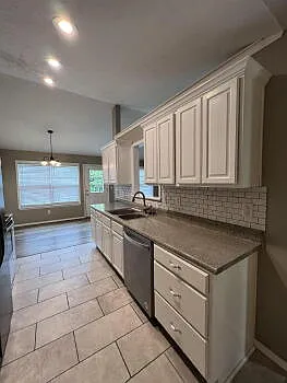 160 Sapling Dr — Photo 5