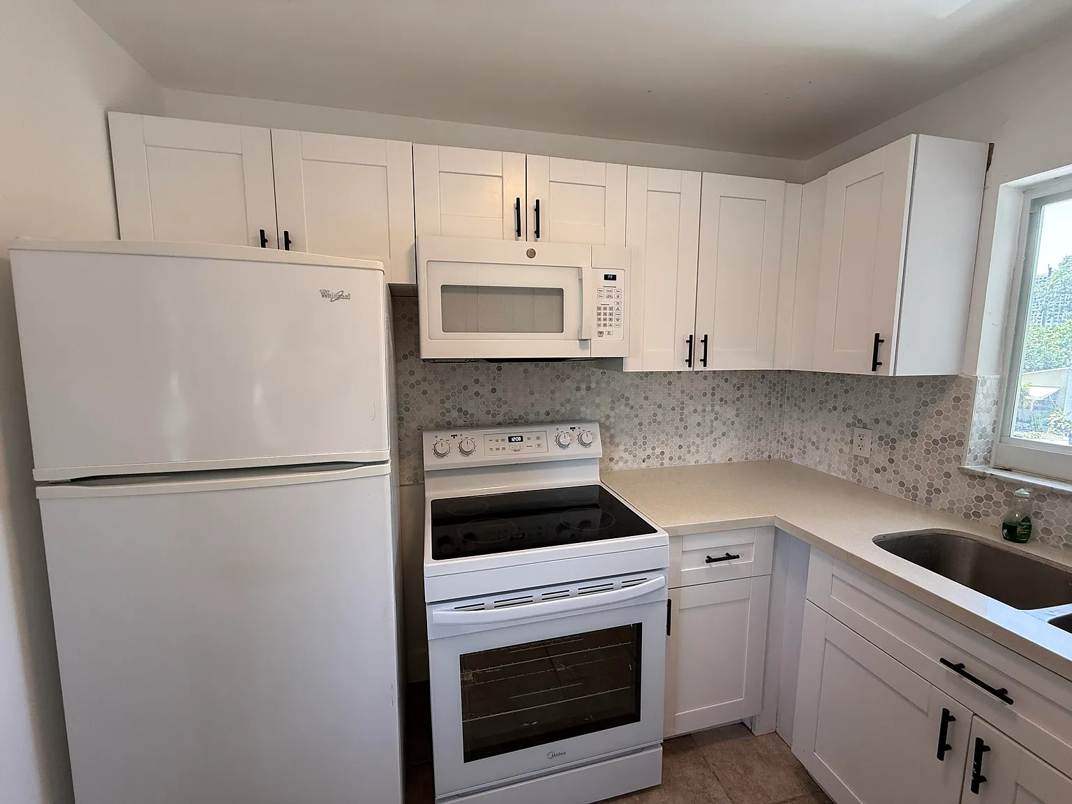 2 bed, 2.0 bath, $2,250 — Photo 4