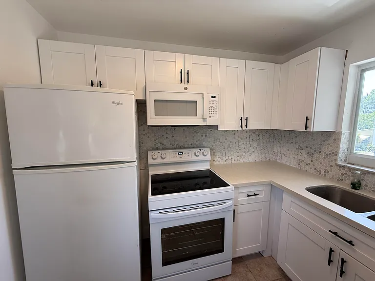 1859 Lincoln St #202 — Photo 4