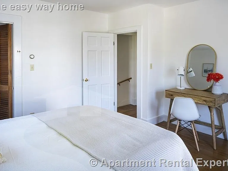 124 Holworthy St — Photo 4