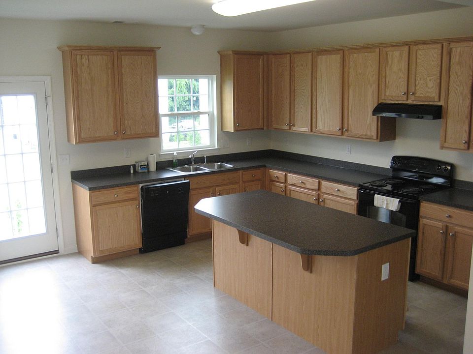 1st image of 511 Corn Husk Way