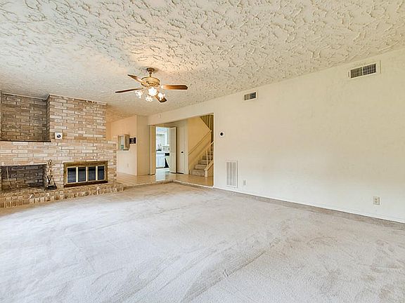 3rd image of 7731 Antoine Dr