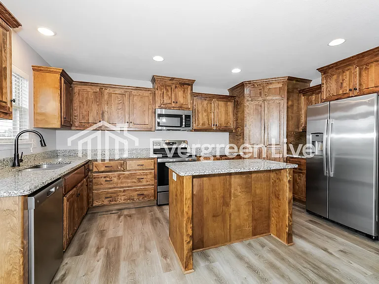 900 SW Chickadee Dr — Photo 7