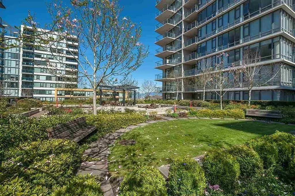 2 bed, 900 sqft, $2,750 — Photo 4