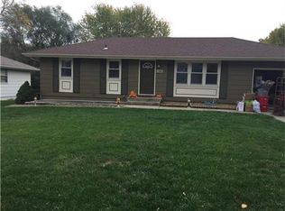 106 SW Moore Ct, Blue Springs, MO 64014