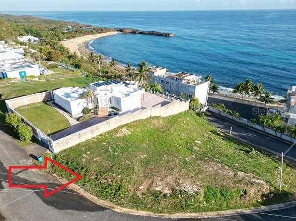 Mar Chiquita Sector Moncho Diaz St #E-88, Manati, PR 00674