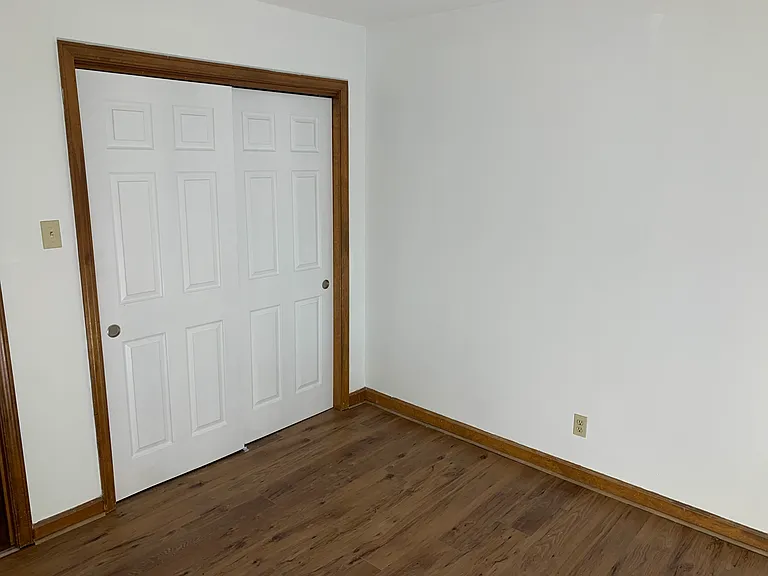 Closet Bedroom 2