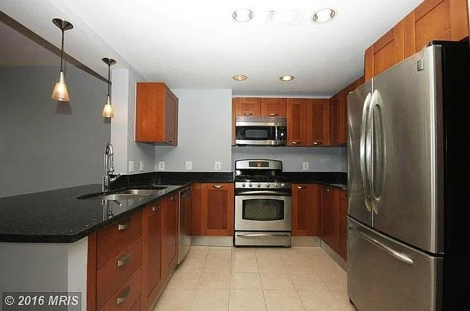 2451 Midtown Ave #16 — Photo 13