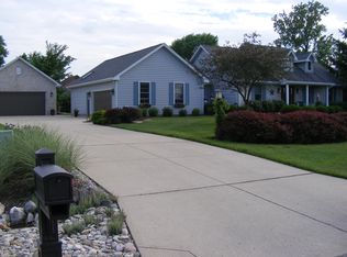 3059 Countryside Ln, Miamisburg, OH 45342