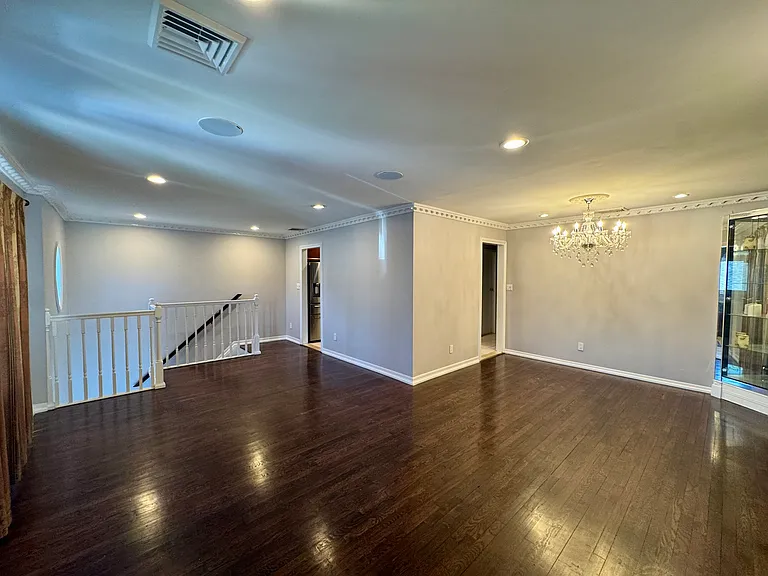 S 1st St — Photo 1