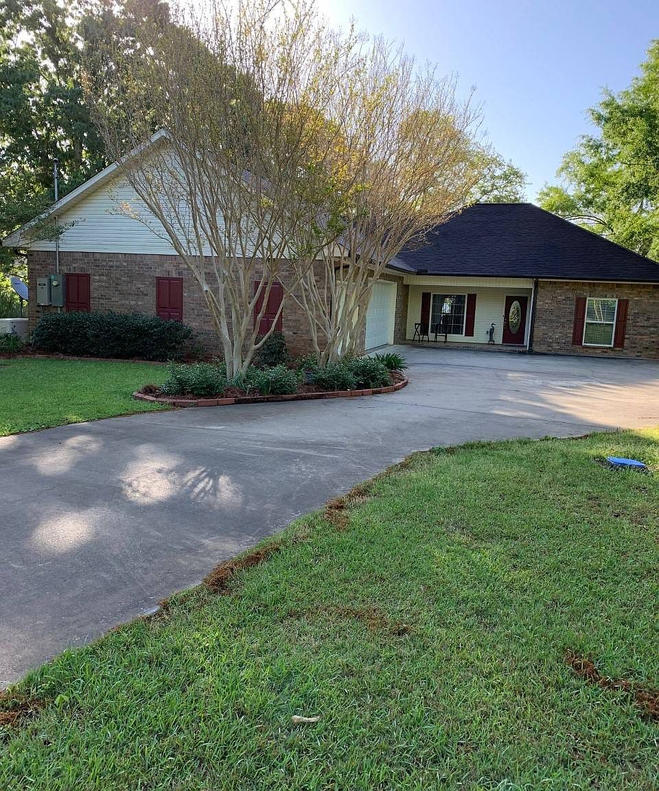 995 Village Dr Zwolle LA 71486 Zillow