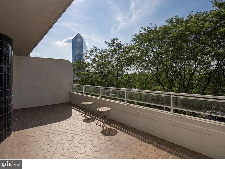 2301 Cherry St #3C — Photo 8