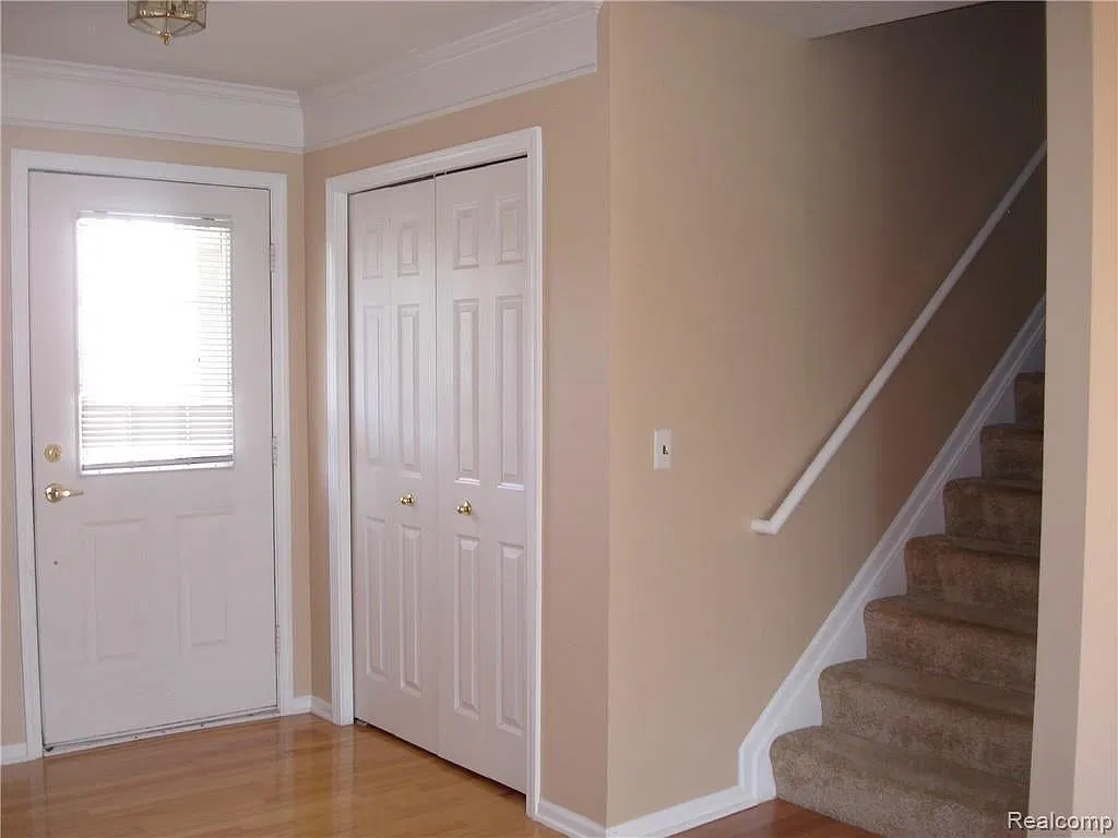 4 bed, 2.5 bath, 1814 sqft, $2,800 — Photo 1