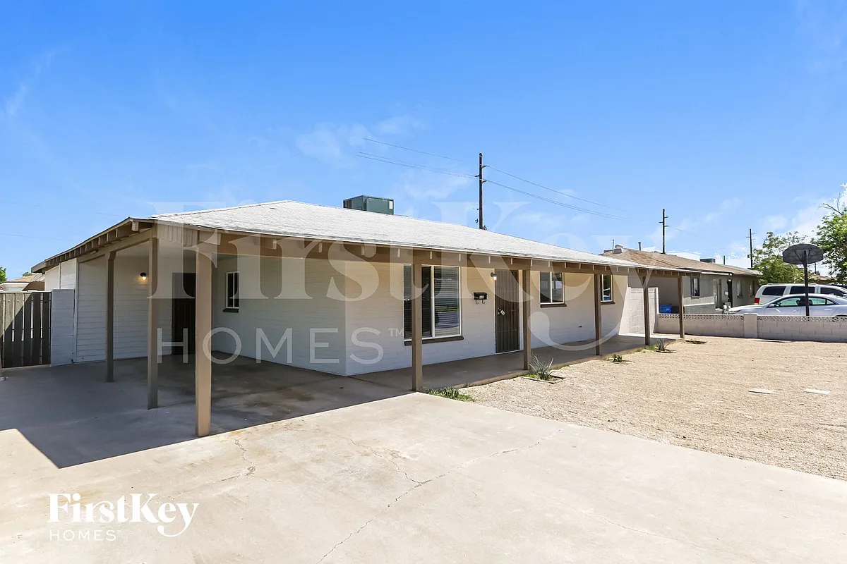 Building Photo - 3124 W San Miguel Ave