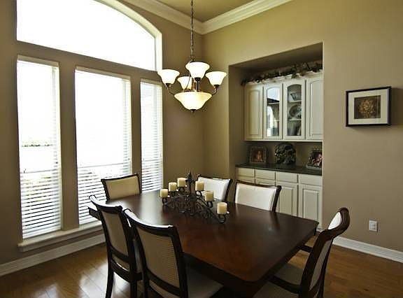 5th image of 6425 Ellington Ln