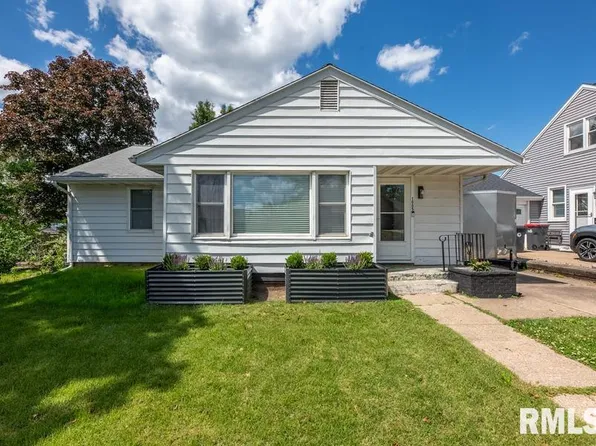 1005 Matilda St, Pekin, IL 61554
