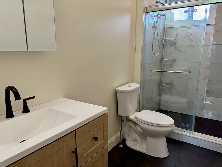 206 Nassau St #3 — Photo 11