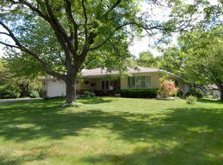 6105 Elm St, Lisle, IL 60532