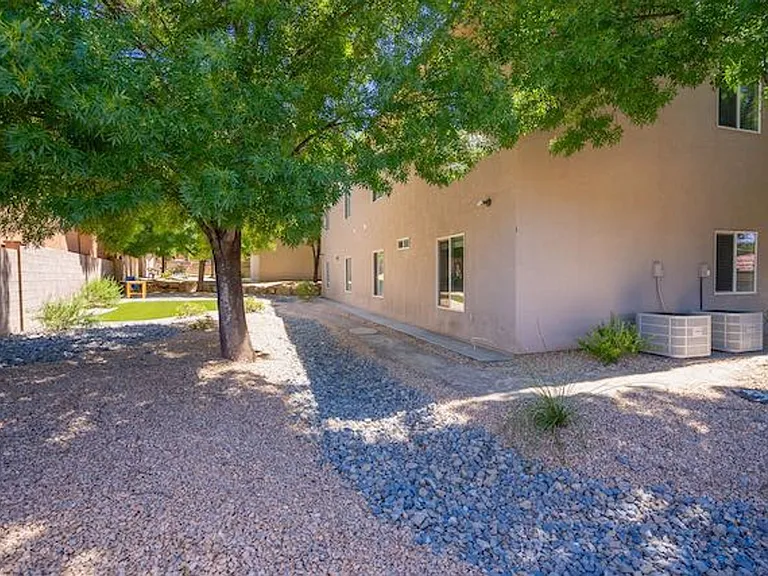 Valley View Condos — Photo 5