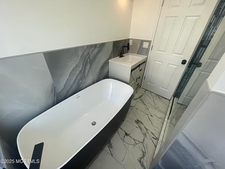 111 Fielder Ave — Photo 19