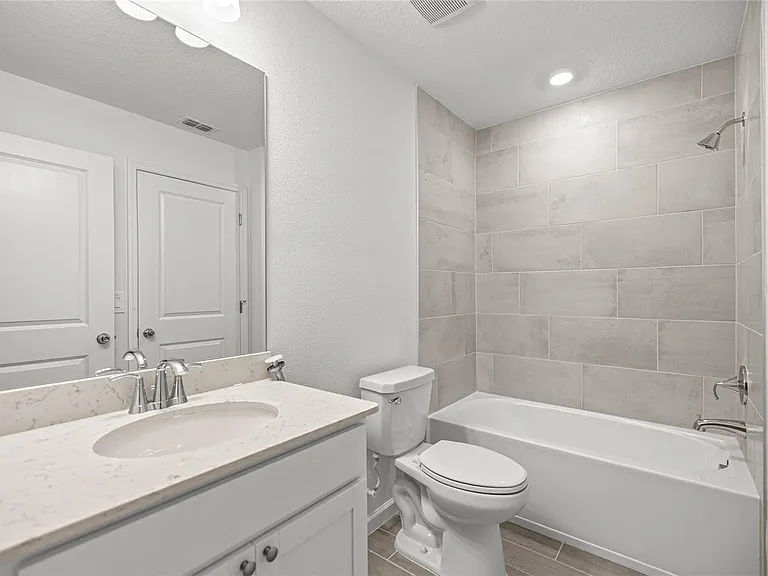 3644 SE 37th Ct — Photo 4