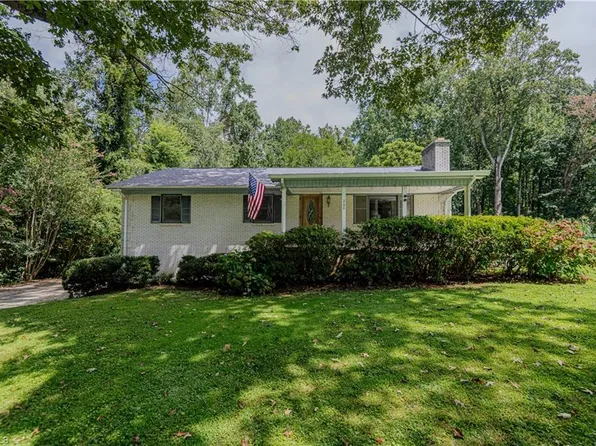 209 Debanne Rd, Mc Leansville, NC 27301