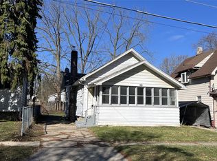 936 Stocker Ave, Flint, MI 48503