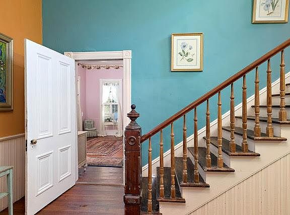 5th image of 903 Dartmouth St