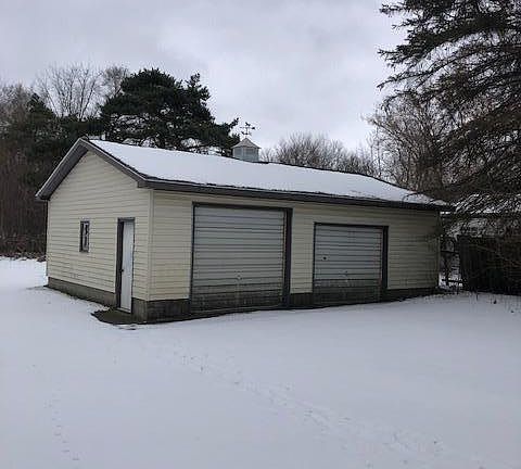 5th image of 2937 Lake Ave