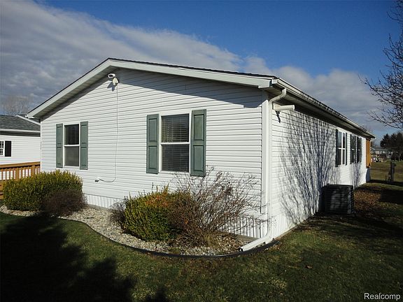 2nd image of 302 Salvia Rd