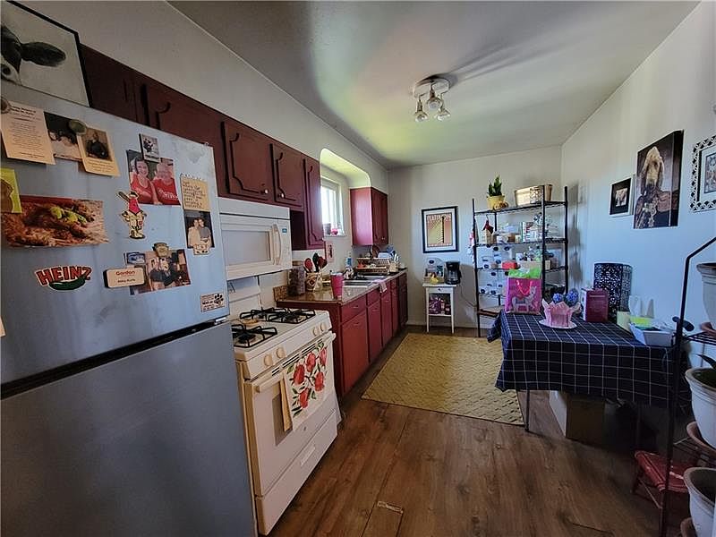 214 Grand Ave, Aliquippa, PA 15001 Zillow