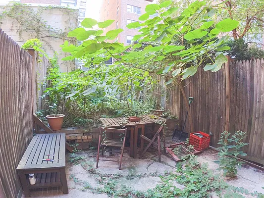 Rented by Urban Real Estate Inc | media 8