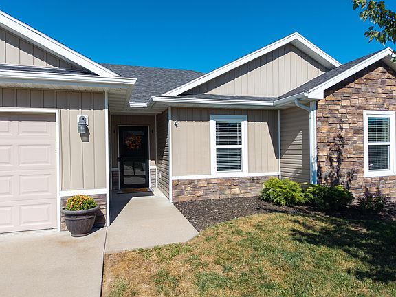 2nd image of 3307 Timber Run Dr