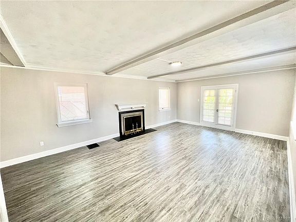 5th image of 1727 Tennyson Ave