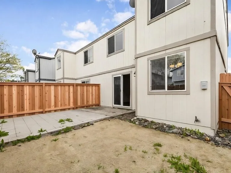 4036 Village Dr — Photo 6