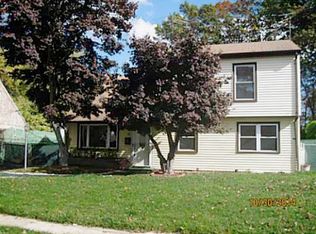 14 Stiles Rd, Edison, NJ 08817