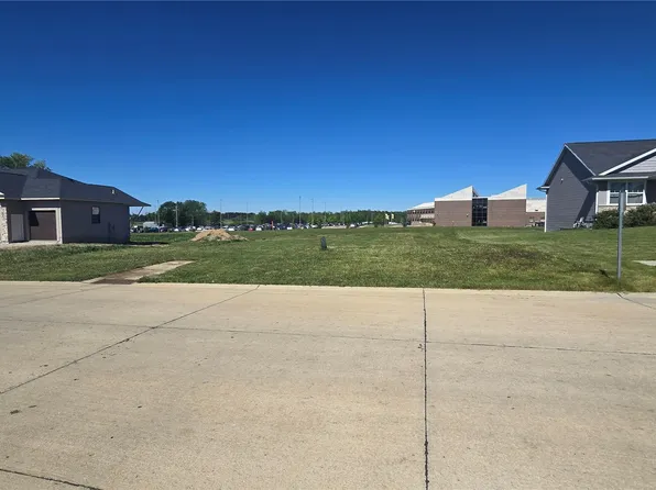 603 Rogers Ln, Center Point, IA 52213