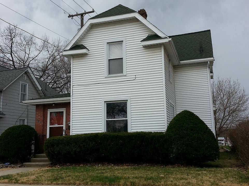 1st image of 121 N Saint Louis Blvd