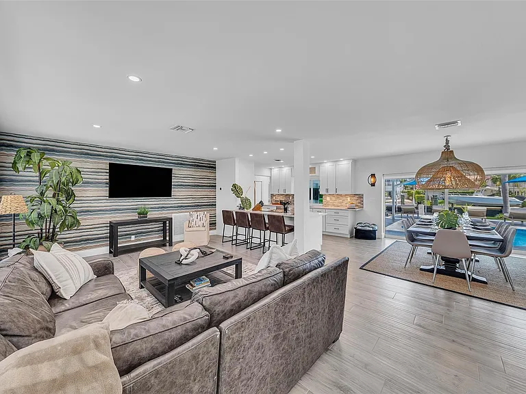 3108 NE 42nd Ct — Photo 23