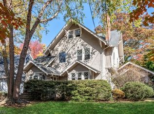 39 Rodney St, Glen Rock, NJ 07452