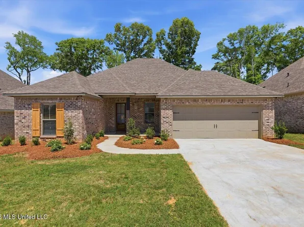 210 Birch Ln, Canton, MS 39046