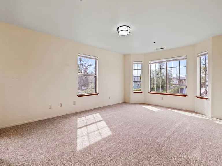 2436 Paul Minnie Ave — Photo 31